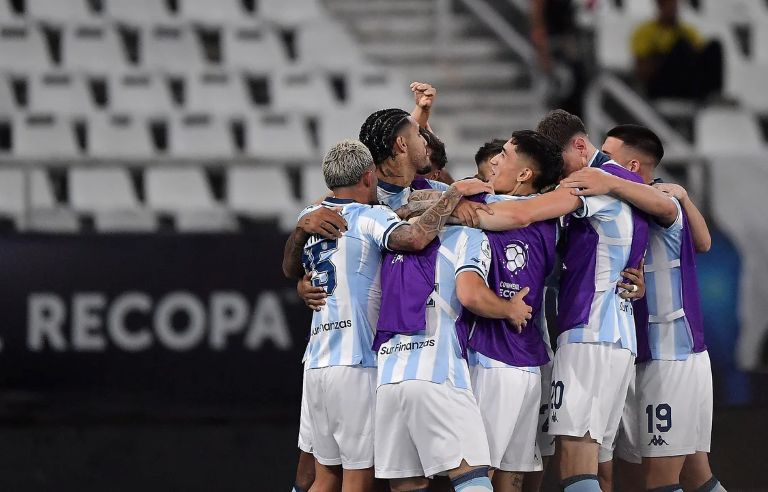Fútbol: Racing apabulló a Botafogo y es el nuevo campeón de la Recopa Sudamericana
