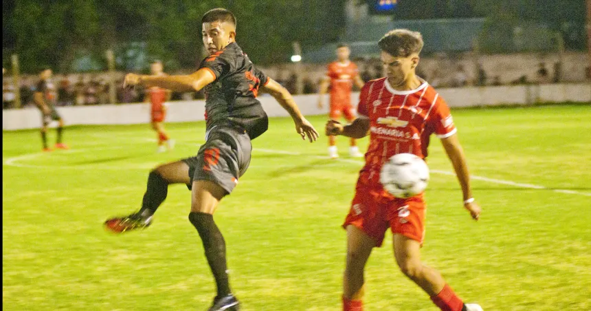 Fútbol: Se inauguró el campeonato de la Liga Pampeana con un empate entre Sportivo Independiente y Costa Brava