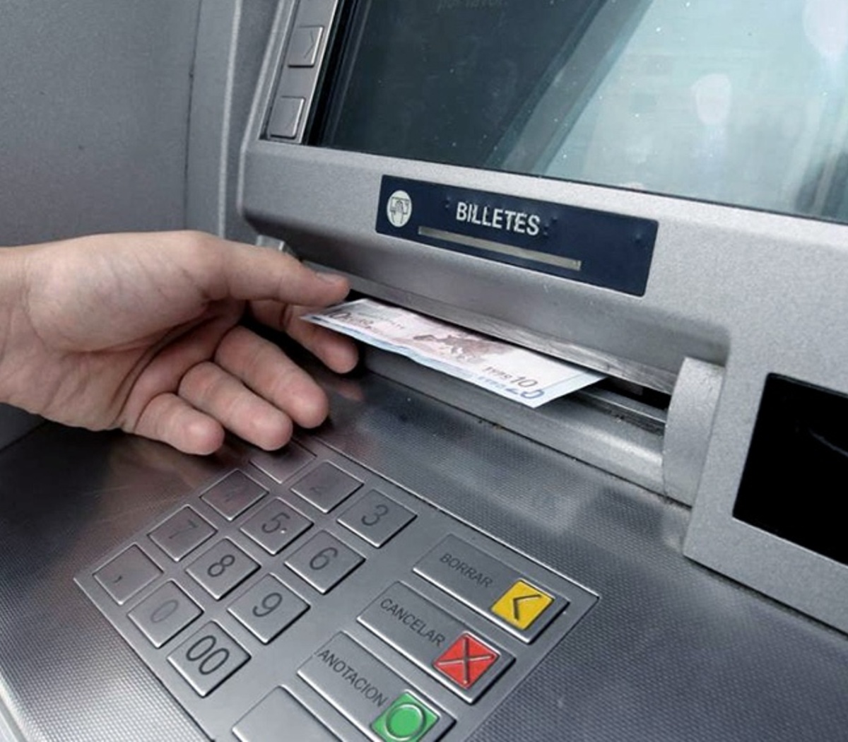 Aumento en el costo de retiro de efectivo en cajeros automáticos