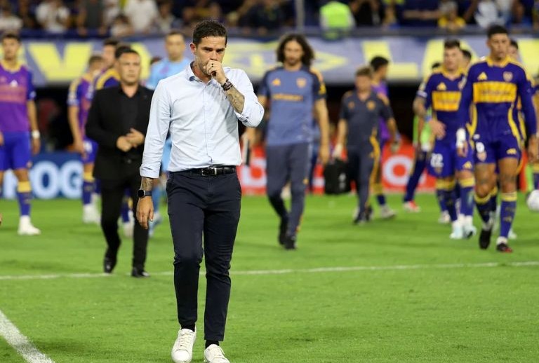Fútbol: Mientras Fernando Gago se juega el puesto, un nuevo escándalo sacude al mundo Boca