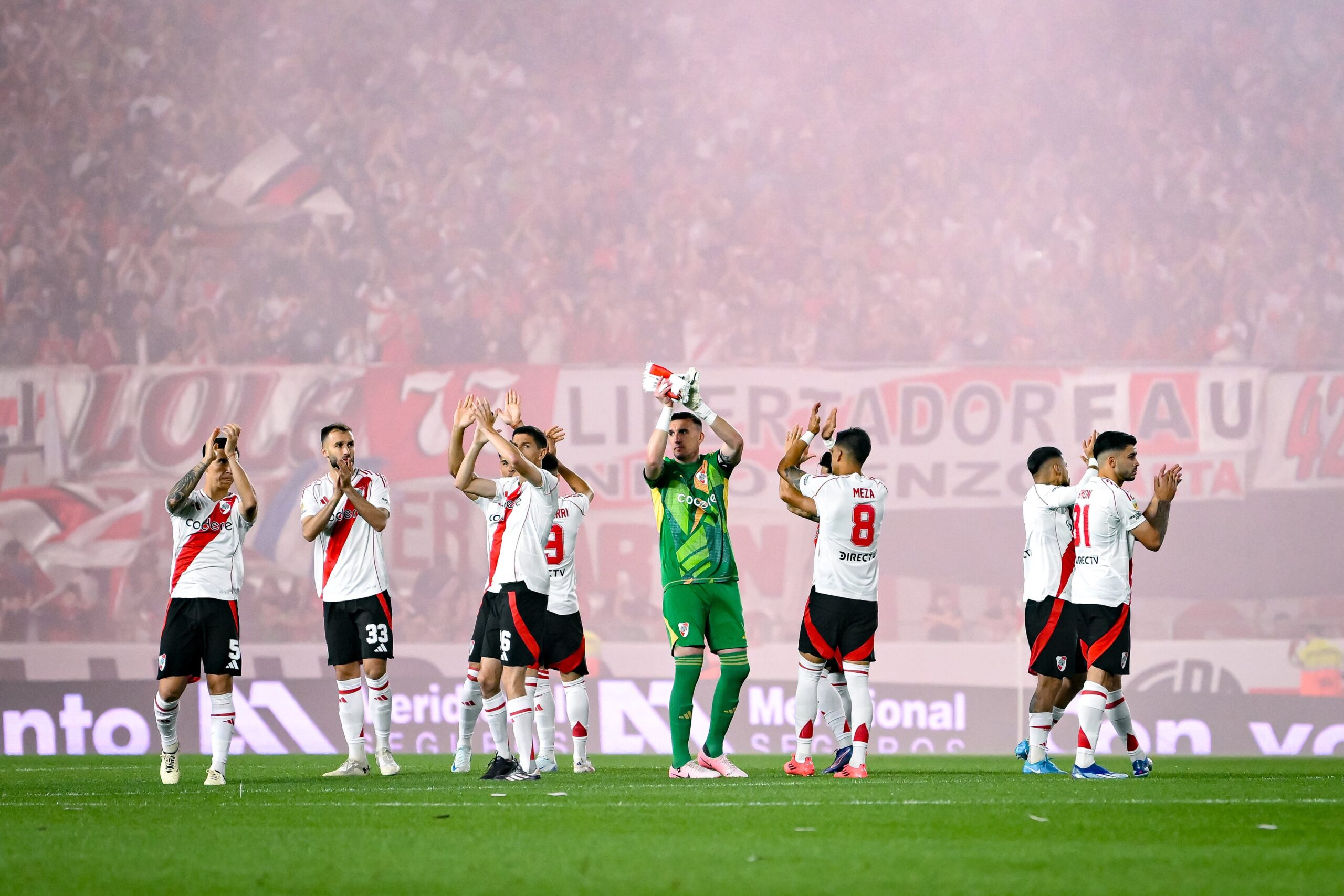 Fútbol: Tras el golpe en Paraguay, River recibe a Atlético Tucumán