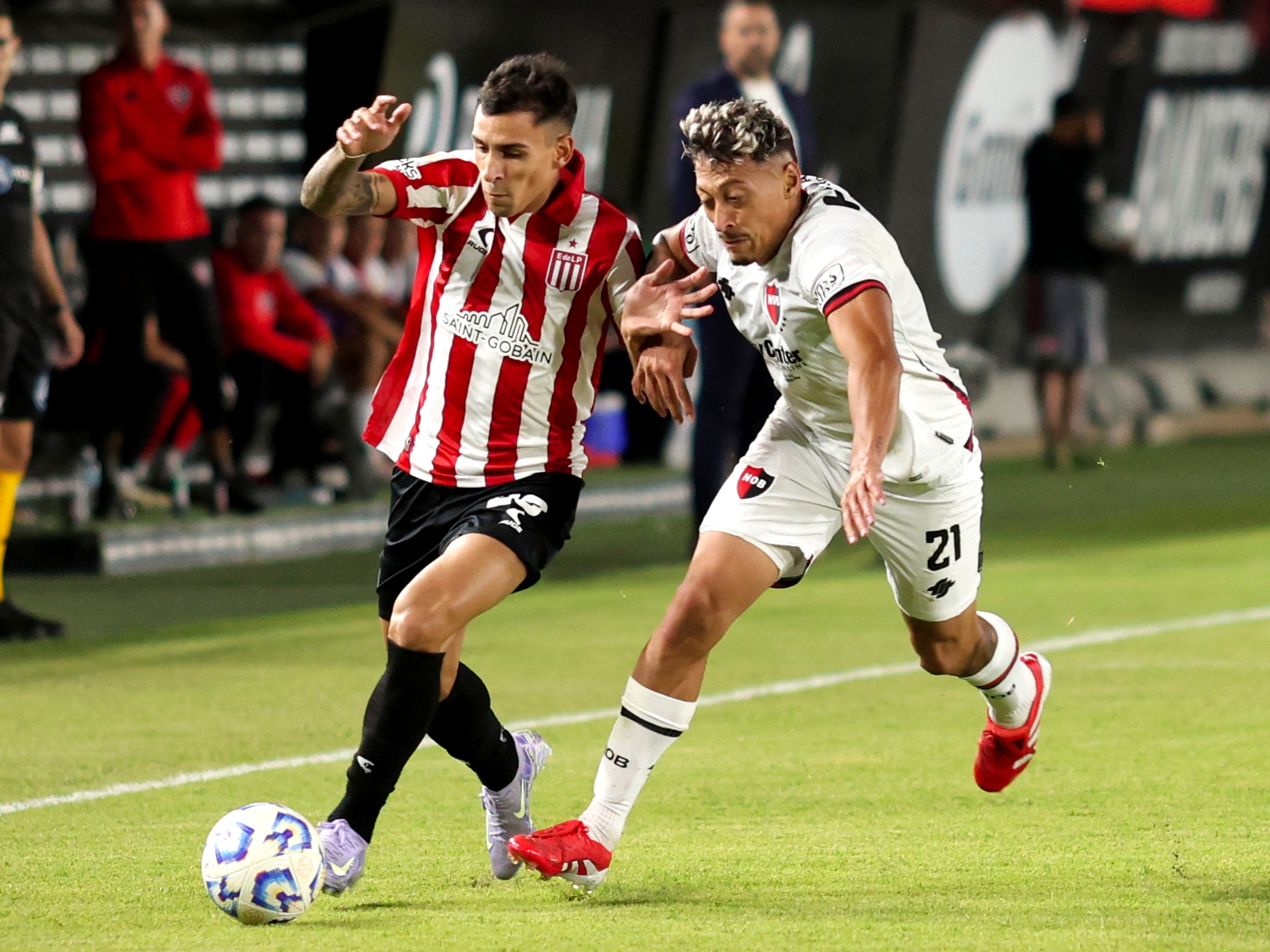 Fútbol: Estudiantes y NewellÂ´s igualaron en un partido caliente