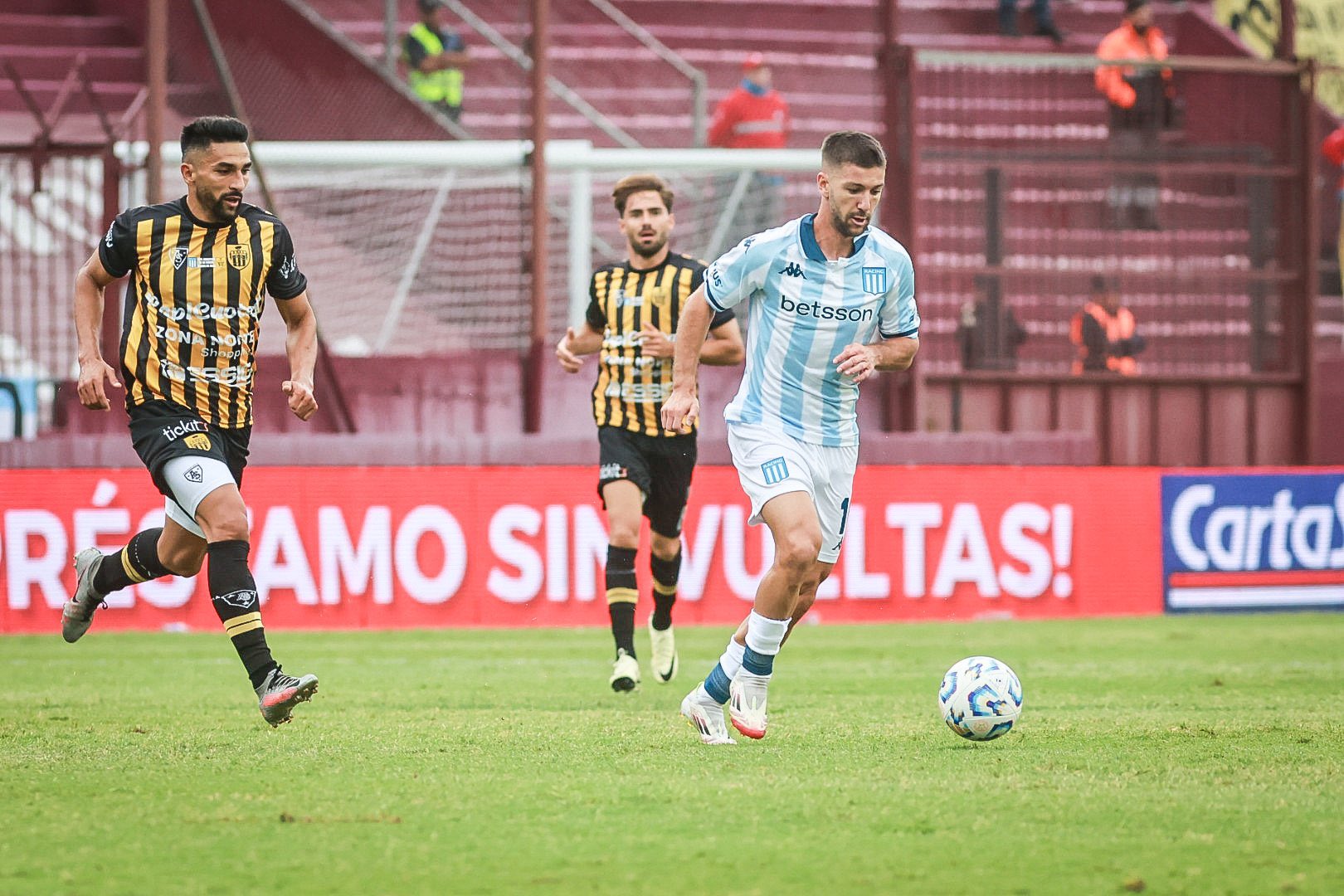Fútbol: Racing venció a Santamarina y avanzó en la Copa Argentina