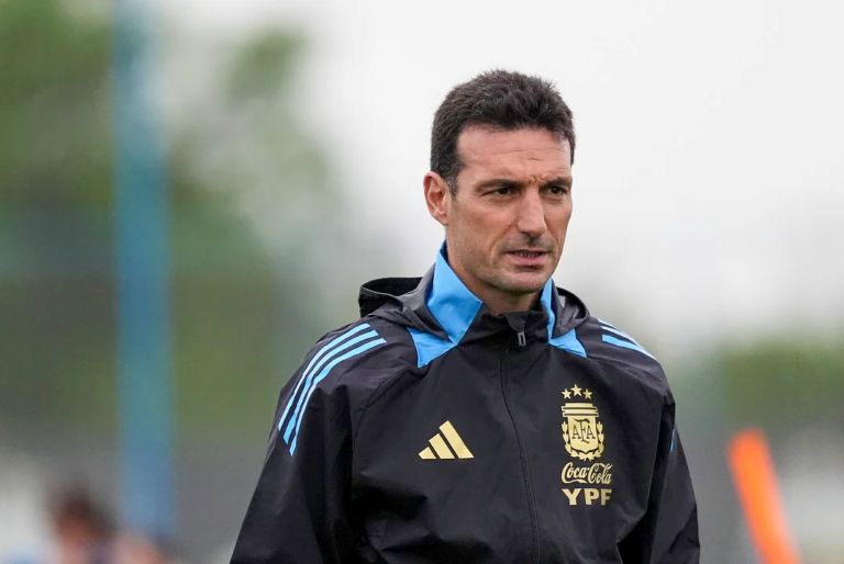 Fútbol: Con algunas sorpresas, Lionel Scaloni confirmó la lista previa para la doble fecha de Eliminatorias