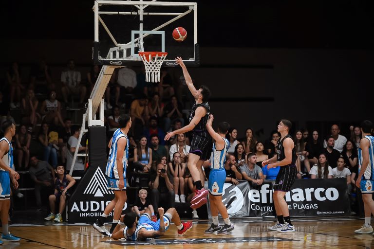 Básquetbol: Pico FBC cayó ante Racing de Chivilcoy en un partido tremendo de Liga Argentina