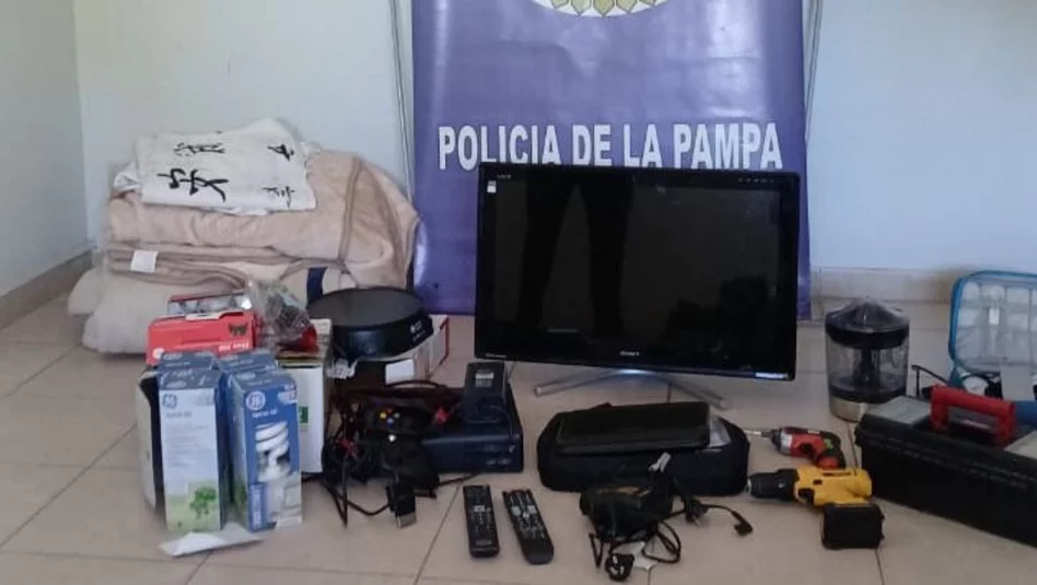 Santa Rosa: acusan a una empleada de sustraer dólares y objetos en forma sistemática