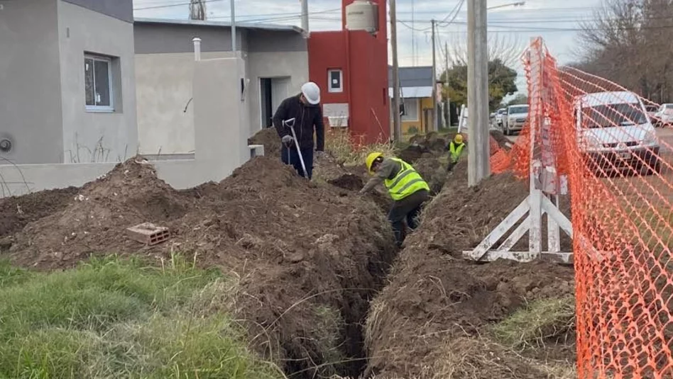 Castex: acusan a funcionaria municipal de priorizar una obra de gas en su terreno baldío