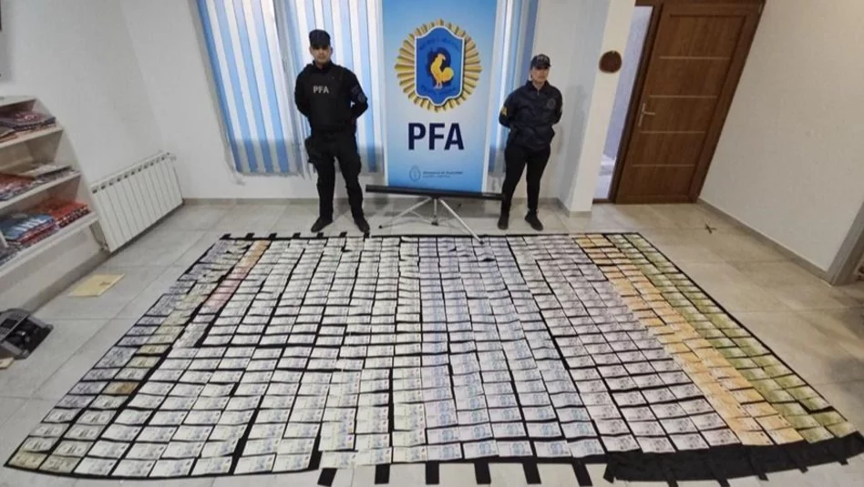 Santa Rosa: cayó banda que vendía marihuana por redes sociales, 17 kilos secuestrados y dos detenidos