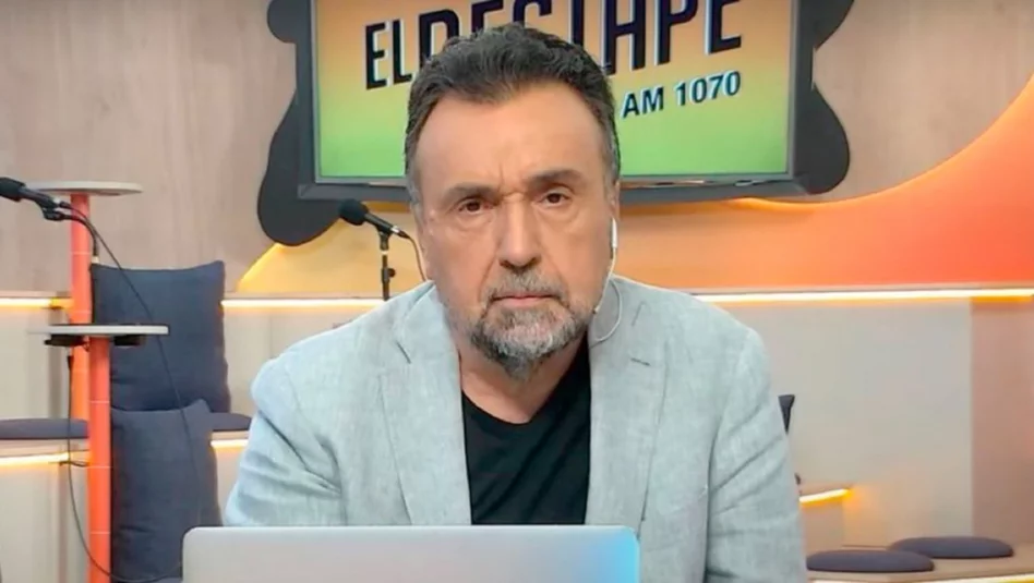 Violento ataque contra el periodista Roberto Navarro en pleno centro porteño