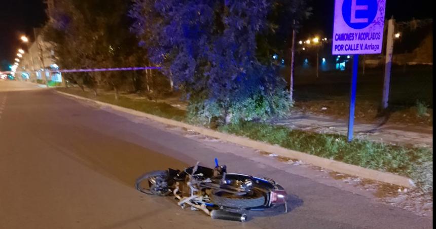 Santa Rosa: un motociclista en estado crítico tras una caída