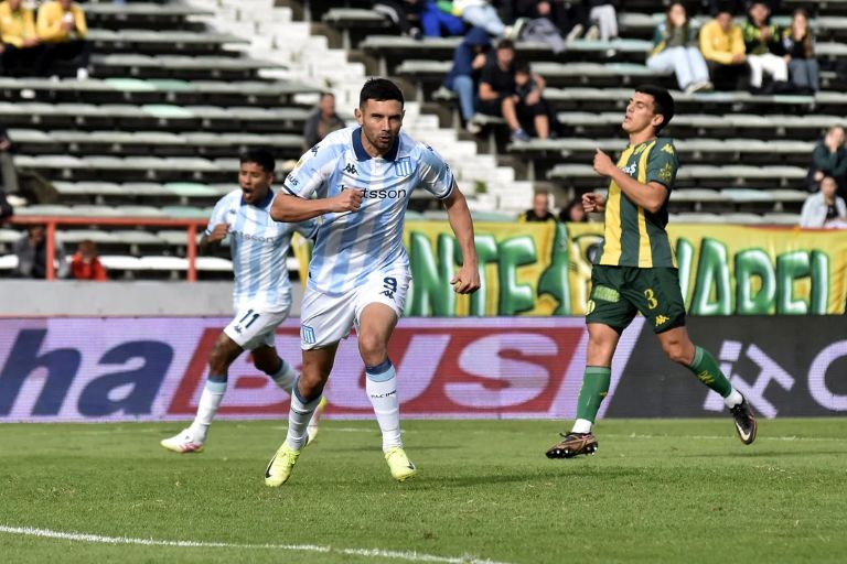 Fútbol: Racing le ganó a Aldosivi y se metió en los puestos de playoffs