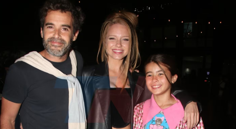 Nicolás Cabré y su novia fueron al reestreno de “Mamma Mia!”: las fotos de una función repleta de famosos