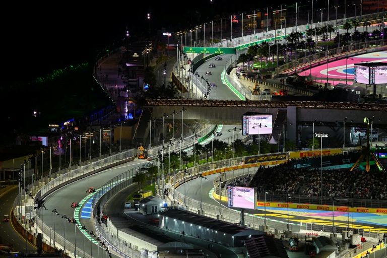 Automovilismo: Gasly dio la sorpresa y se impuso en las prácticas libres 1 de Arabia Saudita