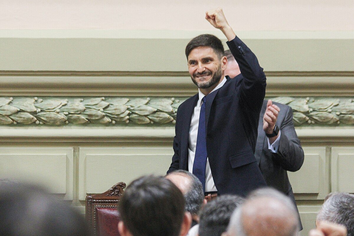 Elecciones: Pullaro arrasó y celebró las elecciones de los convencionales constituyentes