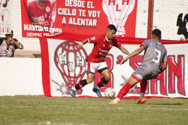 Fútbol: Costa Brava se trajo un valioso empate de visitante ante el puntero por el Federal “A”