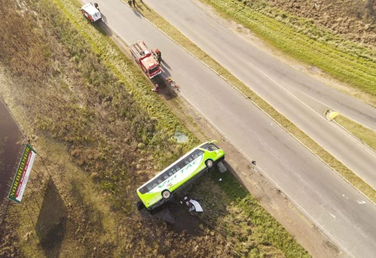 Buenos Aires: denuncian que el colectivo que volcó en la ruta 51 tenía fallas y no fue reemplazado como estaba previsto