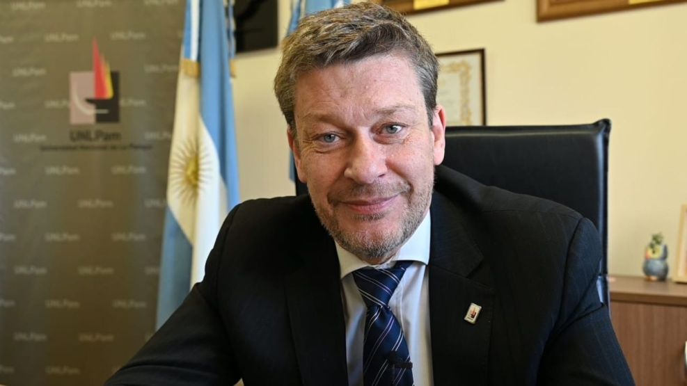 Oscar Alpa asume la presidencia del CIN en un momento crítico para la educación pública