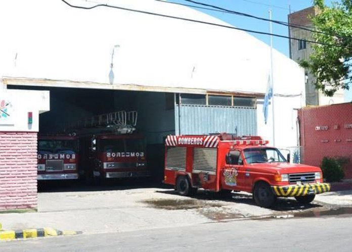 Un descuido en la cocina generó un incendio en una vivienda de Santa Rosa
