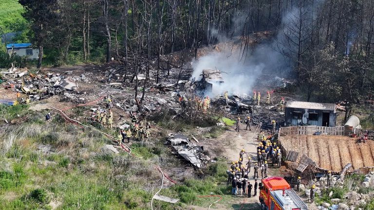 Corea del Sur: un avión militar se estrelló y murieron los cuatro tripulantes