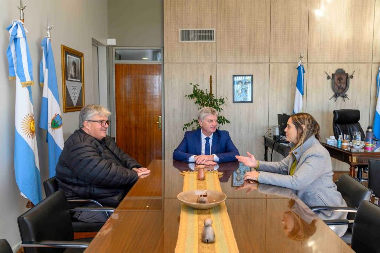 El gobernador Ziliotto recibió a dirigentes de Federación Agraria Argentina y habló de “diálogo y consenso”