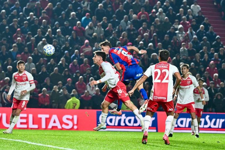 Fútbol: San Lorenzo derrotó a Argentinos Juniors por penales y es semifinalista del Torneo Apertura 2025