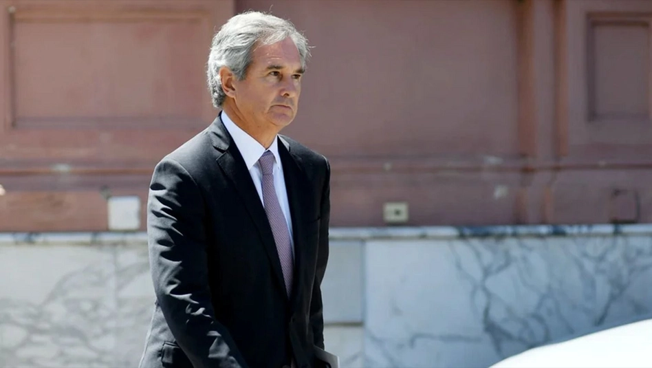 El Gobierno se endeuda por otros 2.000 millones de dólares con bancos internacionales