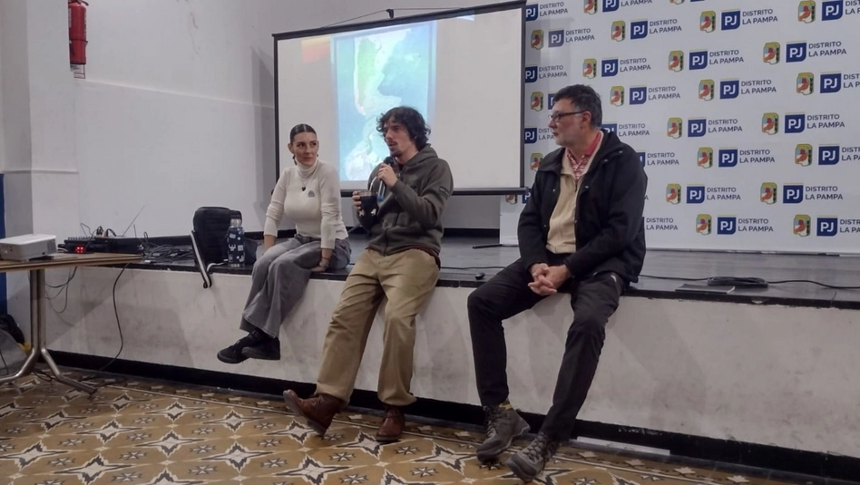 Juan Rattenbach brindó una capacitación sobre soberanía y destacó el rol estratégico de la Patagonia