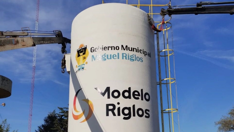 Riglos: instalaron nueva cisterna para mejorar el servicio de agua potable