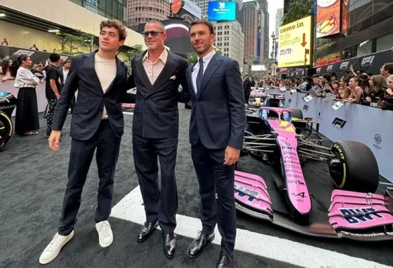 Automovilismo: Franco Colapinto posó junto a Brad Pitt en el estreno de “F1: La película”