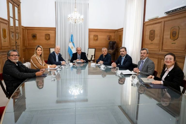 El Consejo de Mayo sesiona por primera vez tras la convocatoria del Gobierno, a un año de su conformación