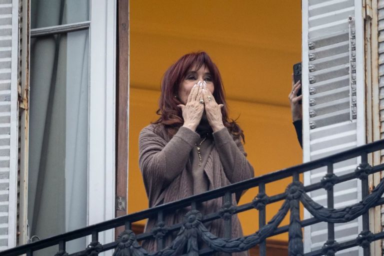 Un abogado de Cristina Kirchner confirmó que la ex presidenta tendrá el beneficio de la prisión domiciliaria