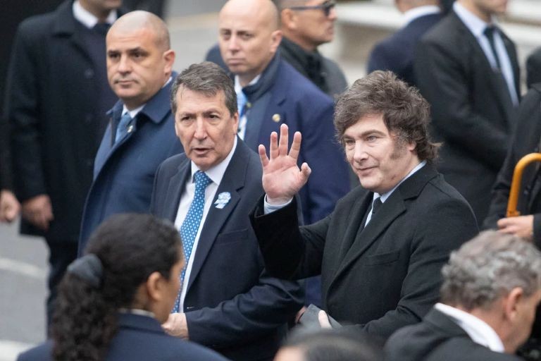El Gobierno extrema la seguridad de Milei en los viajes al exterior por la tensión con Irán