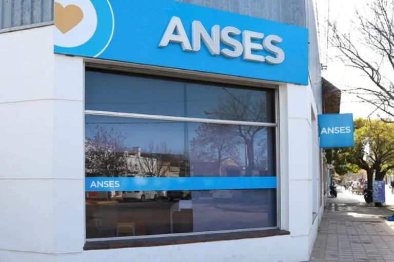 La mínima de jubilados en julio asciende a 312 dólares con el bono “extraordinario” que ya es oficial