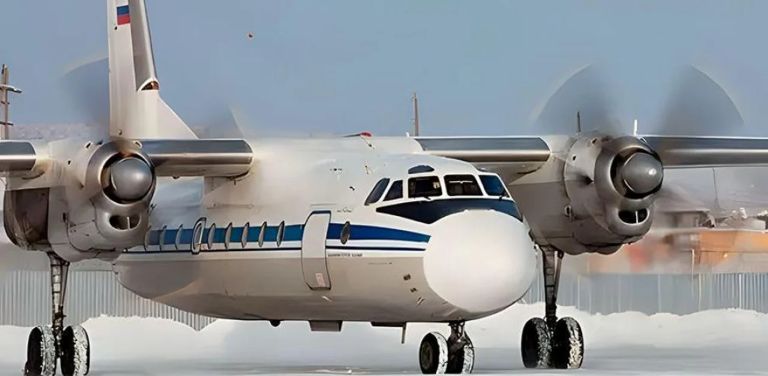 Rusia: hallan los restos del avión de pasajeros desaparecido y no hay sobrevivientes