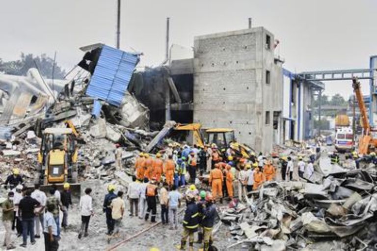 India: una explosión en una fábrica química deja una saldo de 35 muertos
