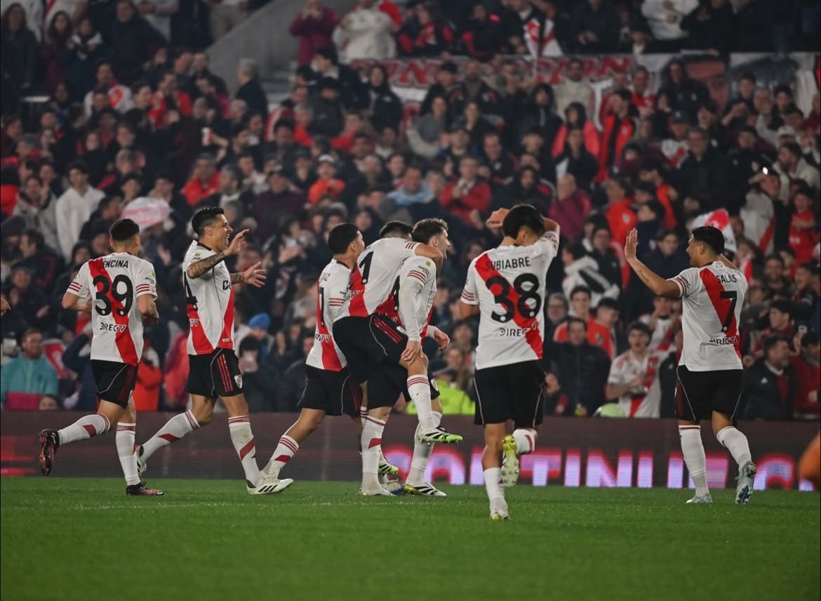 Fútbol: River visita a Instituto con público visitante