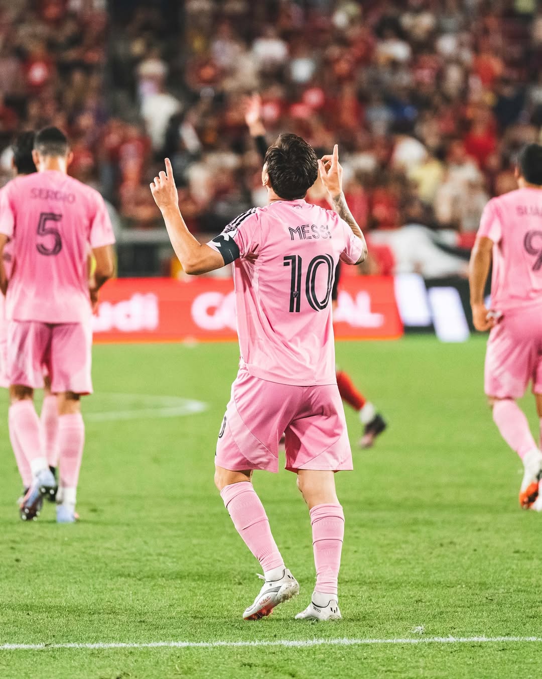 Fútbol: doblete de Messi en la goleada del Inter de Miami al RB