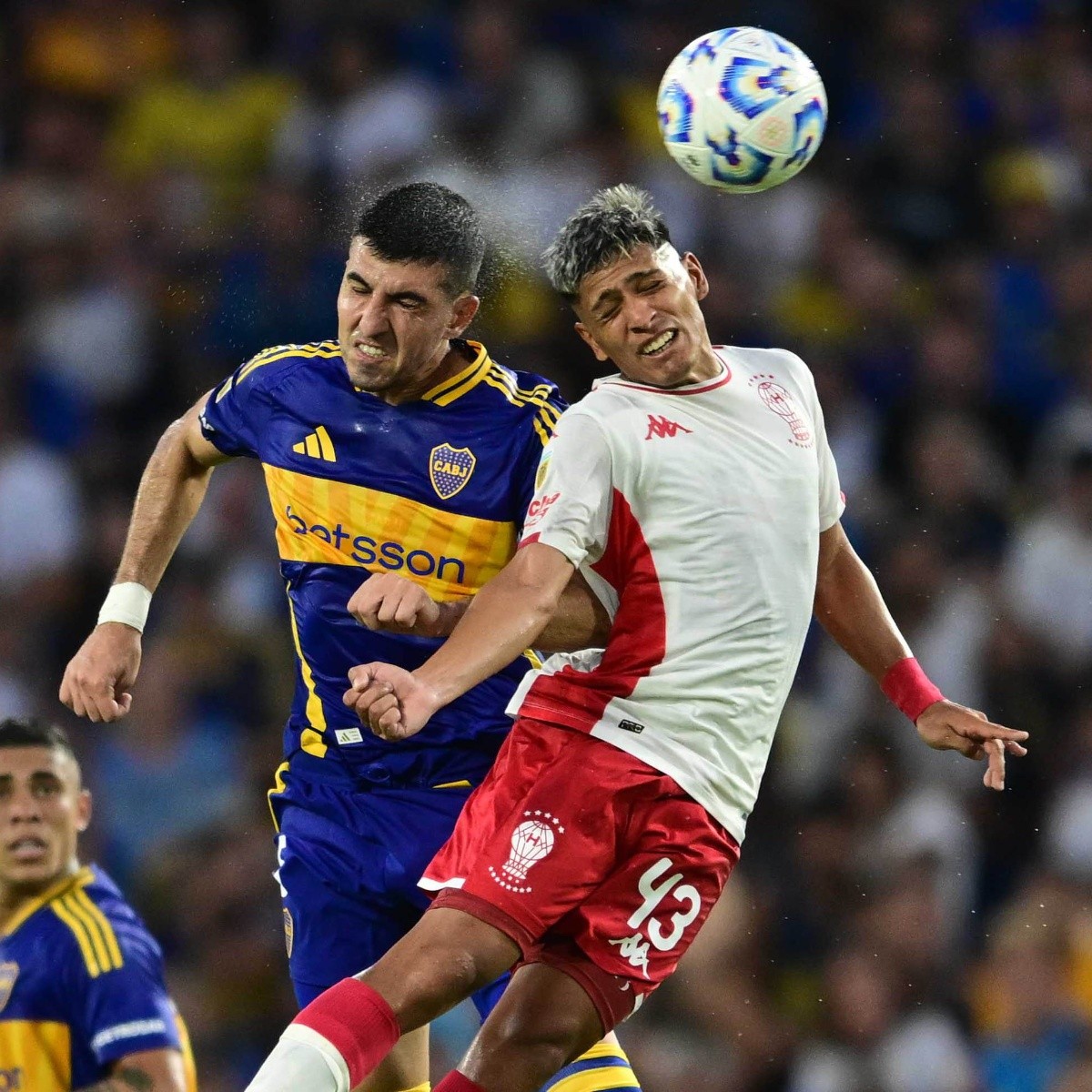 Fútbol: Boca visita a Huracán con la necesidad de conseguir un triunfo en medio de escándalos