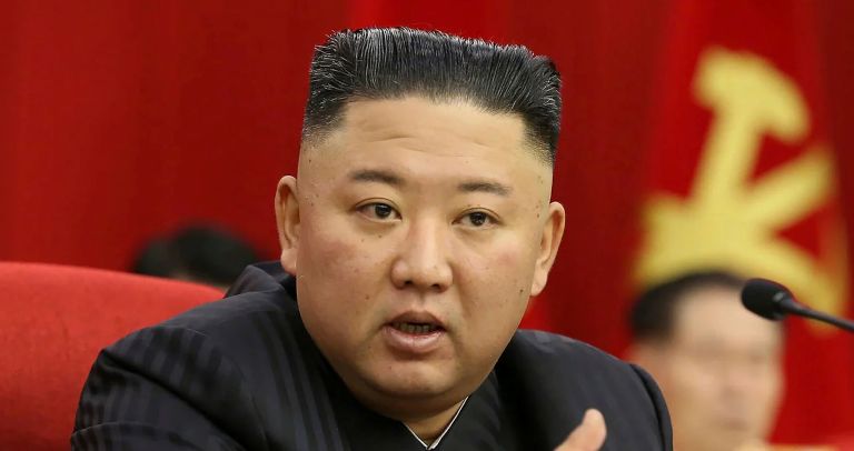 Corea del Norte: Kim llamó a sus soldados a prepararse “para una guerra real”