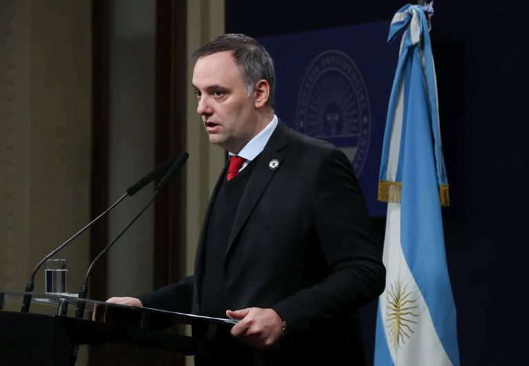 ¿Manuel Adorni Presidente? El vocero de Javier Milei ya se candidatea