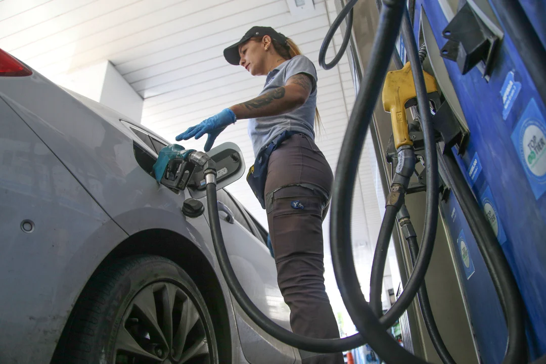 YPF subió 3,5% los precios de sus combustibles, en un día muy complicado para su valor en Bolsa