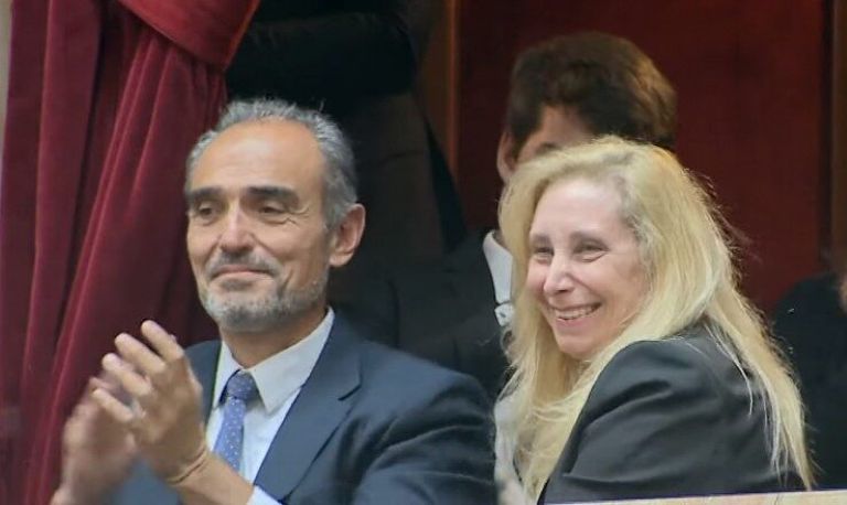 Escándalo: Karina y los Menem ahora involucrados en un caso de coimas por la compra de medicamentos