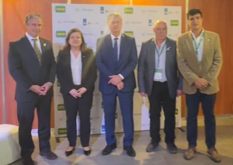 Buenos Aires: para potenciar la innovación agropecuaria, Ziliotto firmó un convenio con CREA