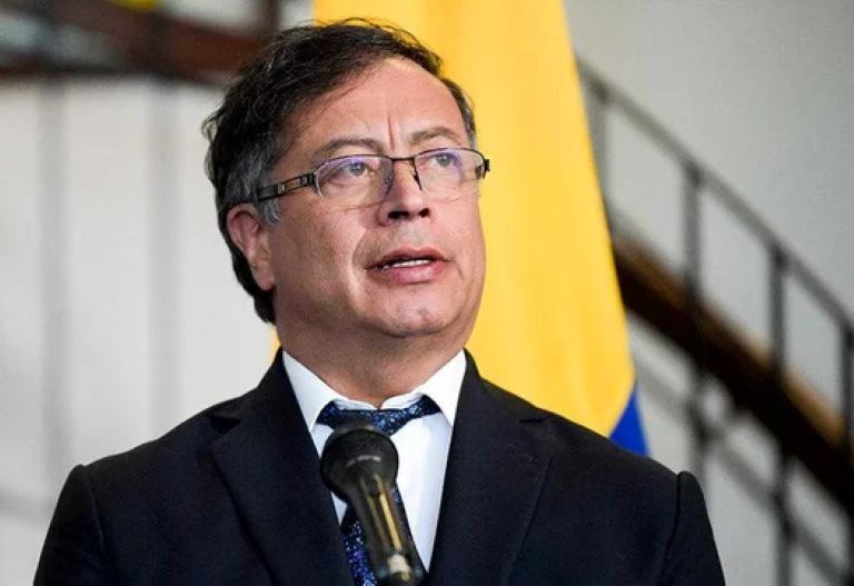 Colombia: “No más limosnas ni regalos“, dijo Petro al anunciar que su país dejará de comprar armamento a Estados Unidos