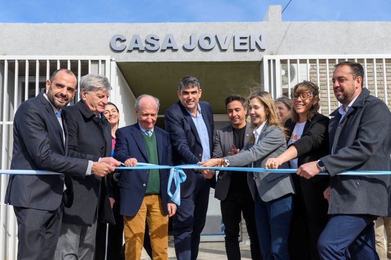 Ziliotto inauguró la Casa Joven en Santa Rosa y anunció la ampliación y refacción de Salud Mental del Molas