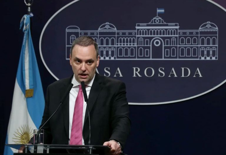 Manuel Adorni descartó la veracidad de los audios filtrados y reafirmó a los funcionarios involucrados