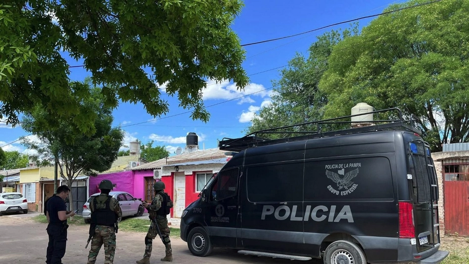 Victorica: allanaron una vivienda y detuvieron a un hombre por amenazas con arma de fuego