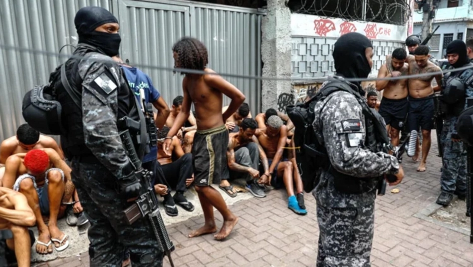 Brasil: más de 60 muertos en una operación policial en Río de Janeiro