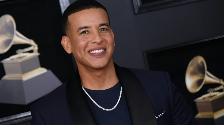 “Lamento en baile” tiene 19 canciones. Cada una cuenta “una historia desde mi corazón”, destacó el artista.