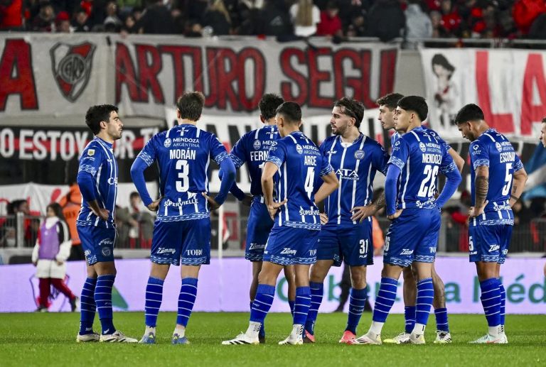 Fútbol: Aldosivi le pidió a la AFA evaluar la quita de puntos a Godoy Cruz